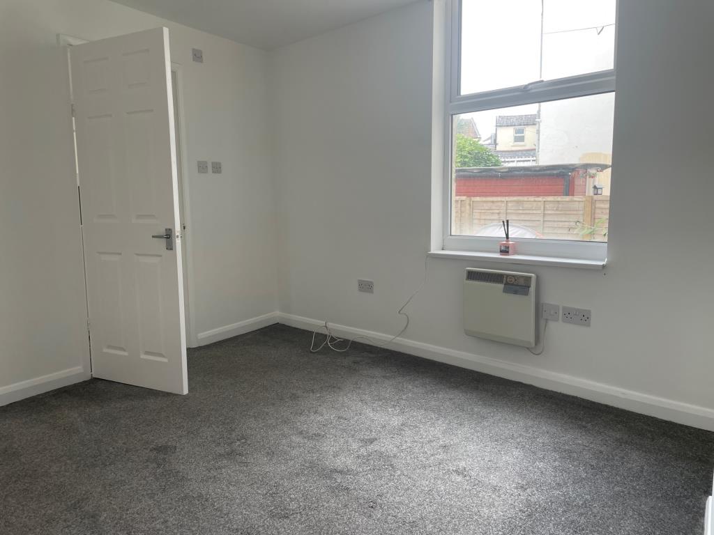 Lot: 132 - GROUND FLOOR ONE-BEDROOM FLAT -